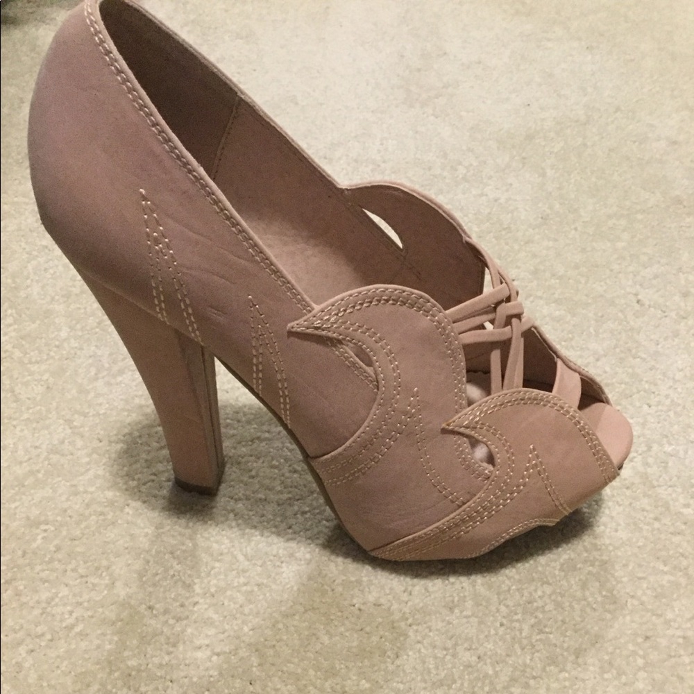 Pale pink suede platform heels. Unique